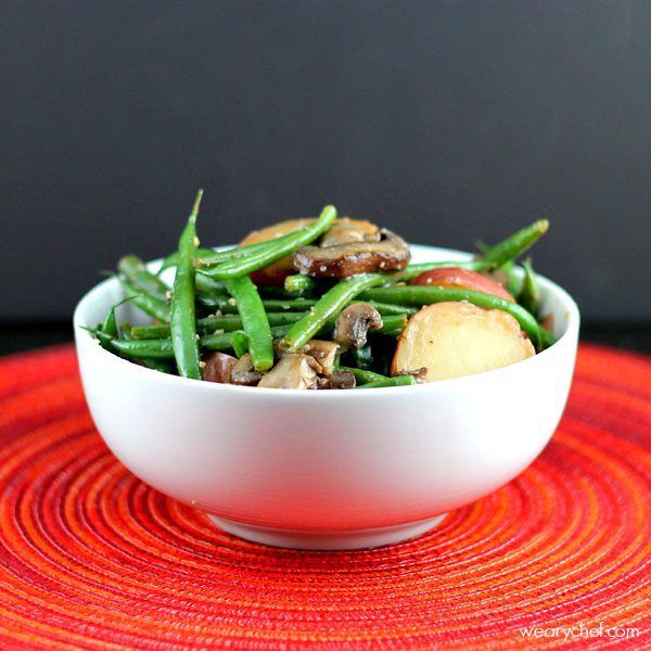 Garlic Green Beans with Mushrooms and Potatoes