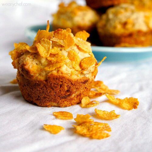 Banana and Cereal Muffins - No bowl required for this classic breakfast combo!