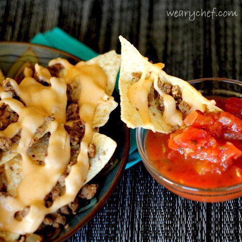 Nachos with Homemade Taco Meat and Sriracha Cheese Sauce | The Weary Chef #mexicanfood #nachos #sriracha