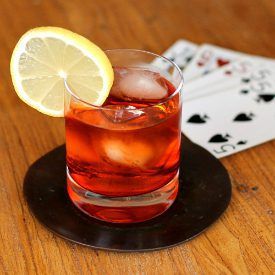 Classic Negroni: Try this #retro cocktail for your next #happyhour!