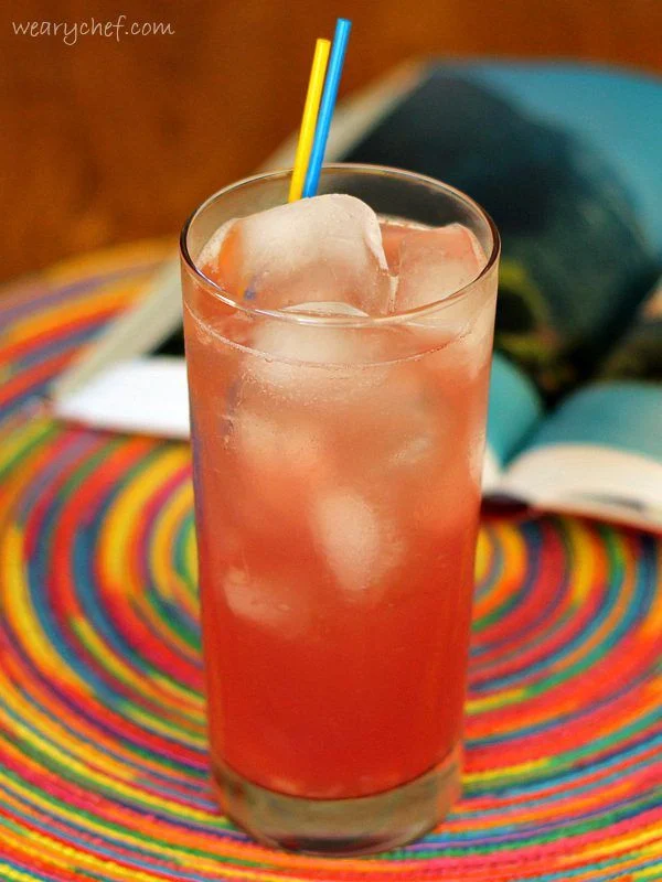 Bay Breeze Cocktail: A Taste of the Tropics! - The Weary Chef