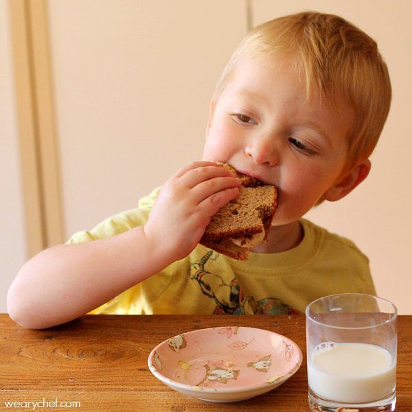 Peanut Butter Chocolate Banana Sandwich #SpreadPossibilities #HersheysHeroes