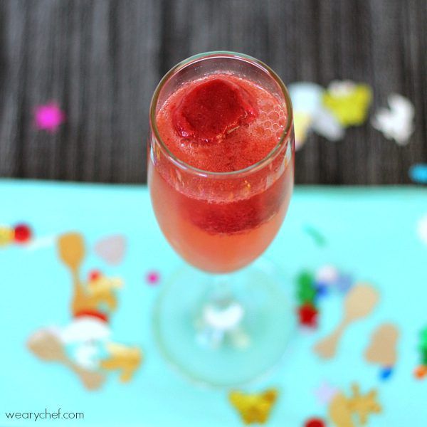 Raspberry Champagne Float #NewYears #cocktail