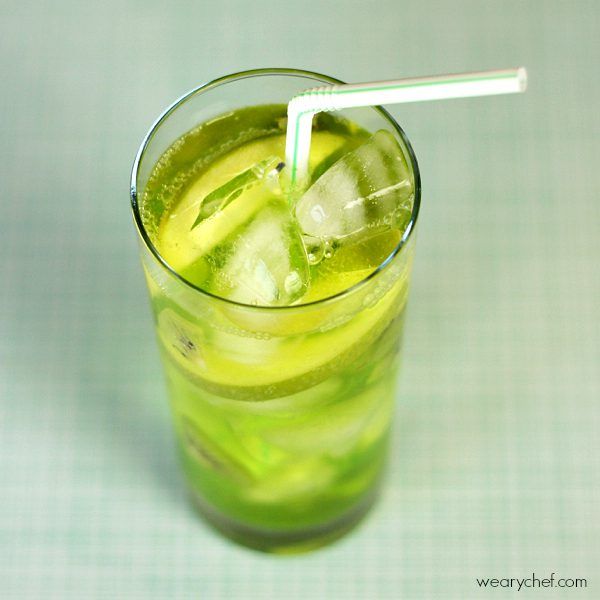 Green Fizz Midori Cocktail with Kiwi and Apple