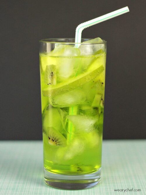 Green Fizz Midori Cocktail with Kiwi and Apple