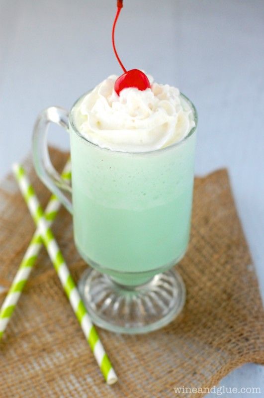 Copycat Shamrock Shake | Wine and Glue