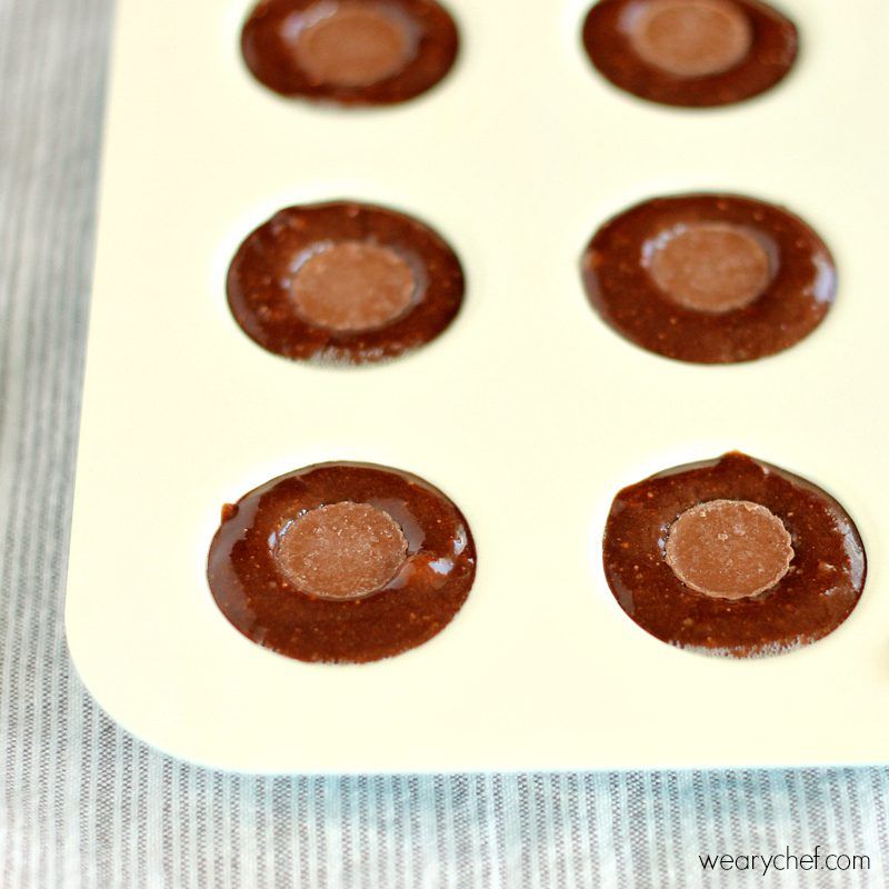 Peanut Butter Stuffed Basketball Cake Pops