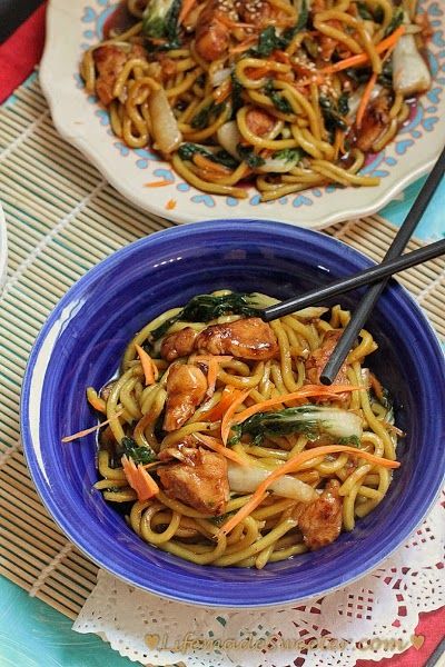 Slow cooker Chicken Lo Mein Noodles | Life Made Sweeter