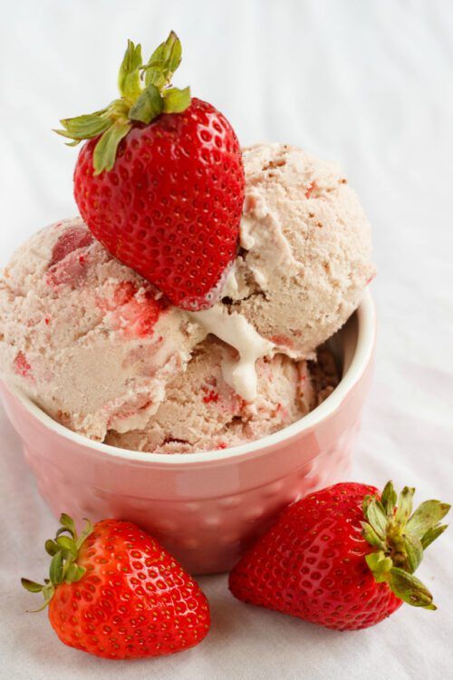 Balsamic and Strawberry Ice Cream by The Cookie Writer