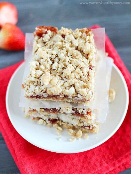 Strawberry Oatmeal Bars by Yummy Healthy Easy