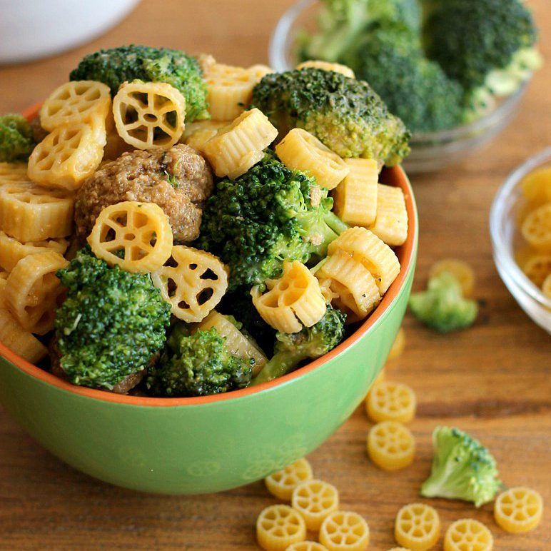 Skillet Meatball Broccoli Pasta
