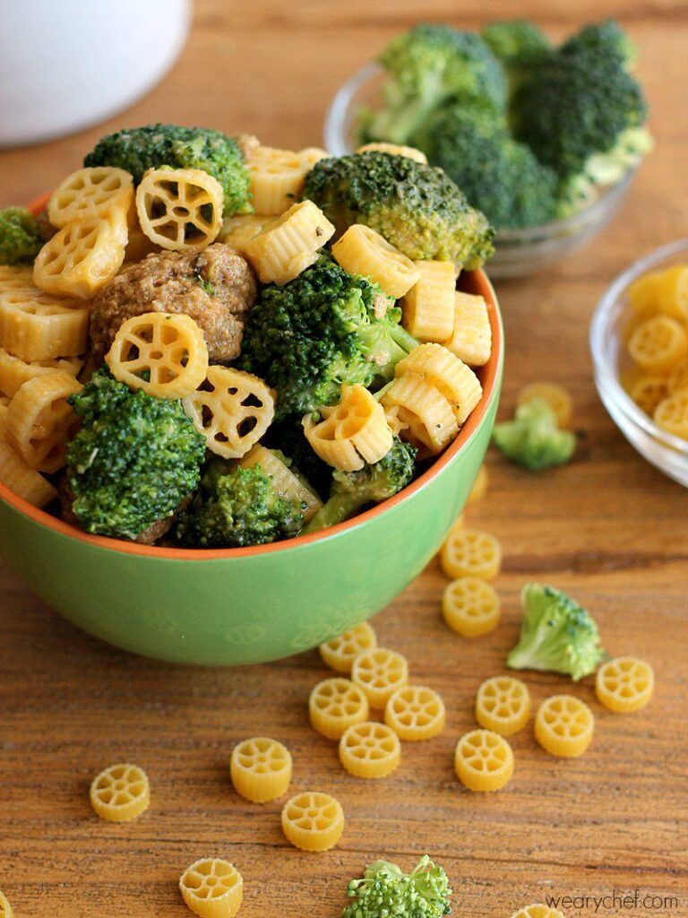 Cheesy Skillet Pasta with Meatballs and Broccoli