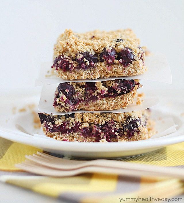 Skinny Blueberry Crumble Bars by Yummy Healthy Easy