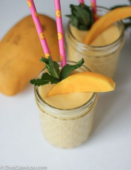 Mango Smoothie made with Greek Yogurt | Chez CateyLou