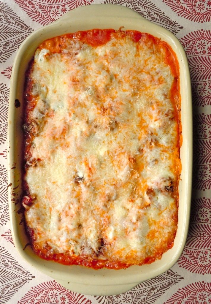 Sausage Lasagna by Maebells - Featured at wearychef.com