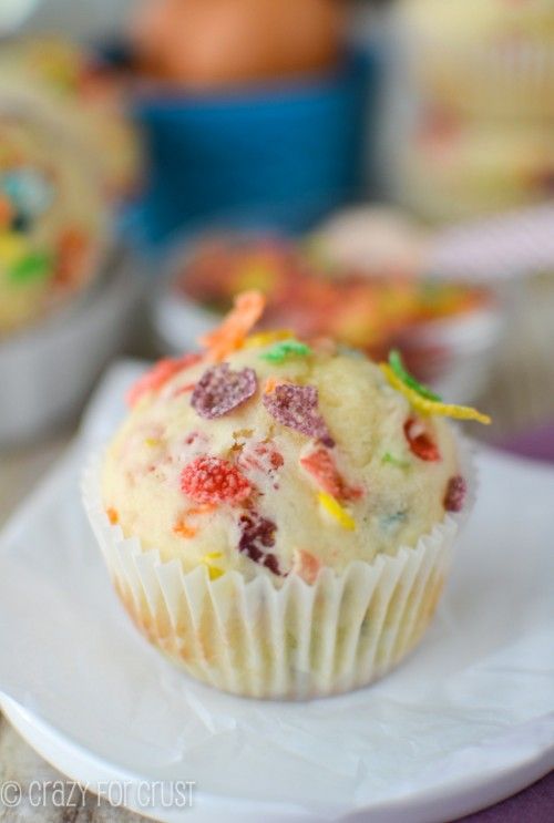 Fruity Pebbles Muffins | Crazy for Crust