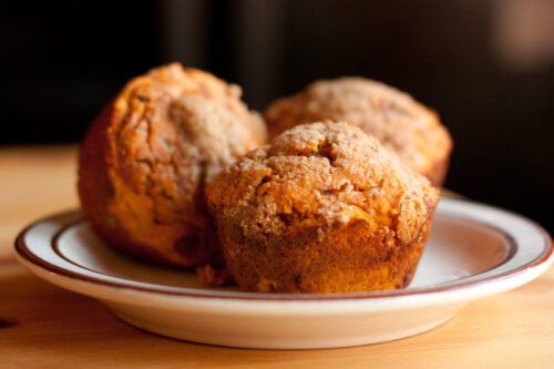 2-Ingredient Pumpkin Streusel Muffins | Sustaining the Powers