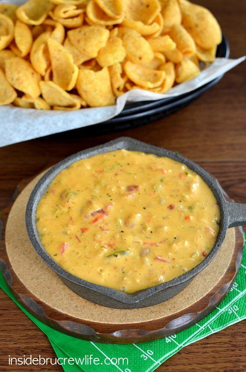 Chicken Fajita Queso Dip by Inside BruCrew Life