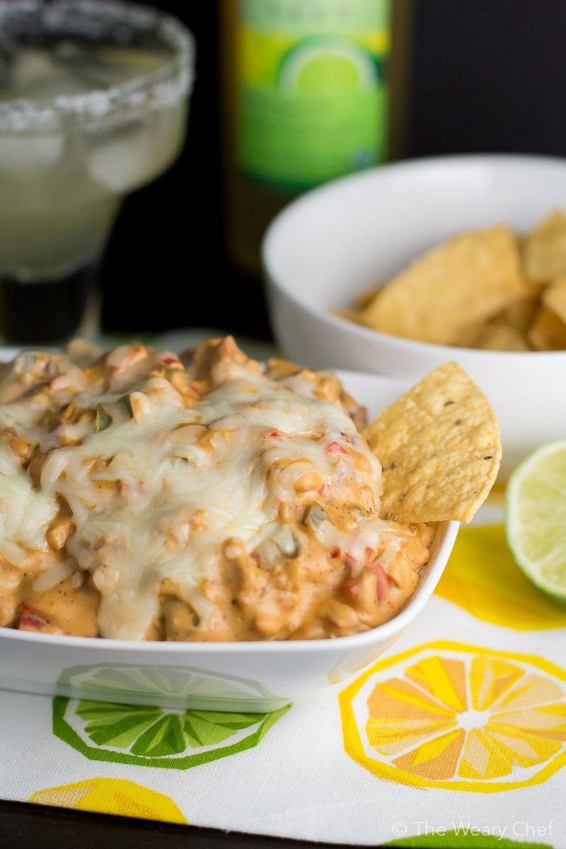 This easy fajita chicken cheese dip goes great with organic margaritas!