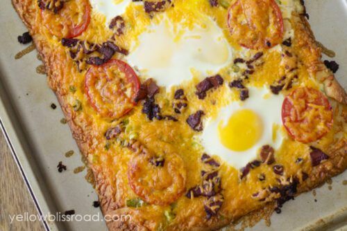 Easy Breakfast Pizza by Yellow Bliss Road