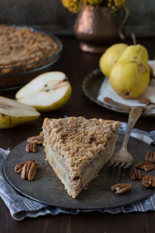 Pear Pie with Pecan Streusel