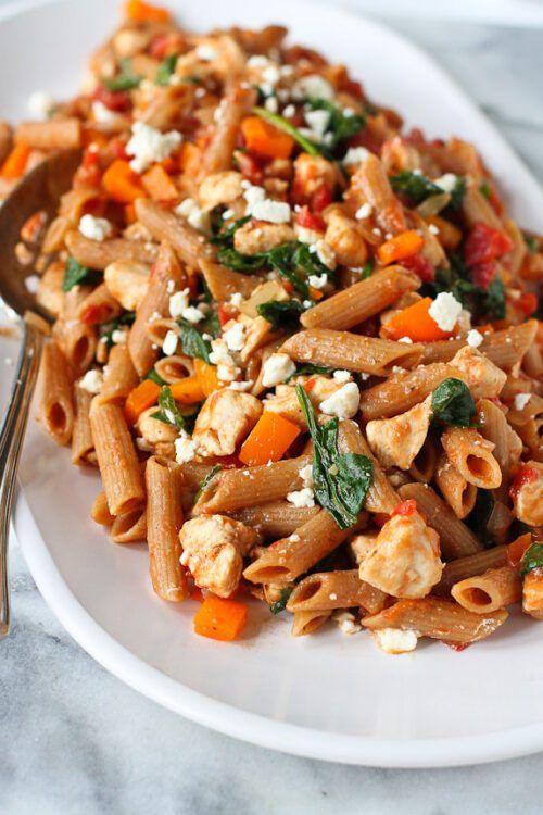 One-Pot Whole Wheat Pasta with Chicken and Spinach by Cookin' Canuck