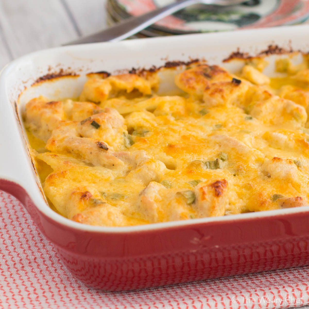 Are you in the mood for something carb loaded, cheesy, and delicious? I've got just the thing! Feast your eyes on this Scalloped Potatoes recipe. Then, go make it for dinner!