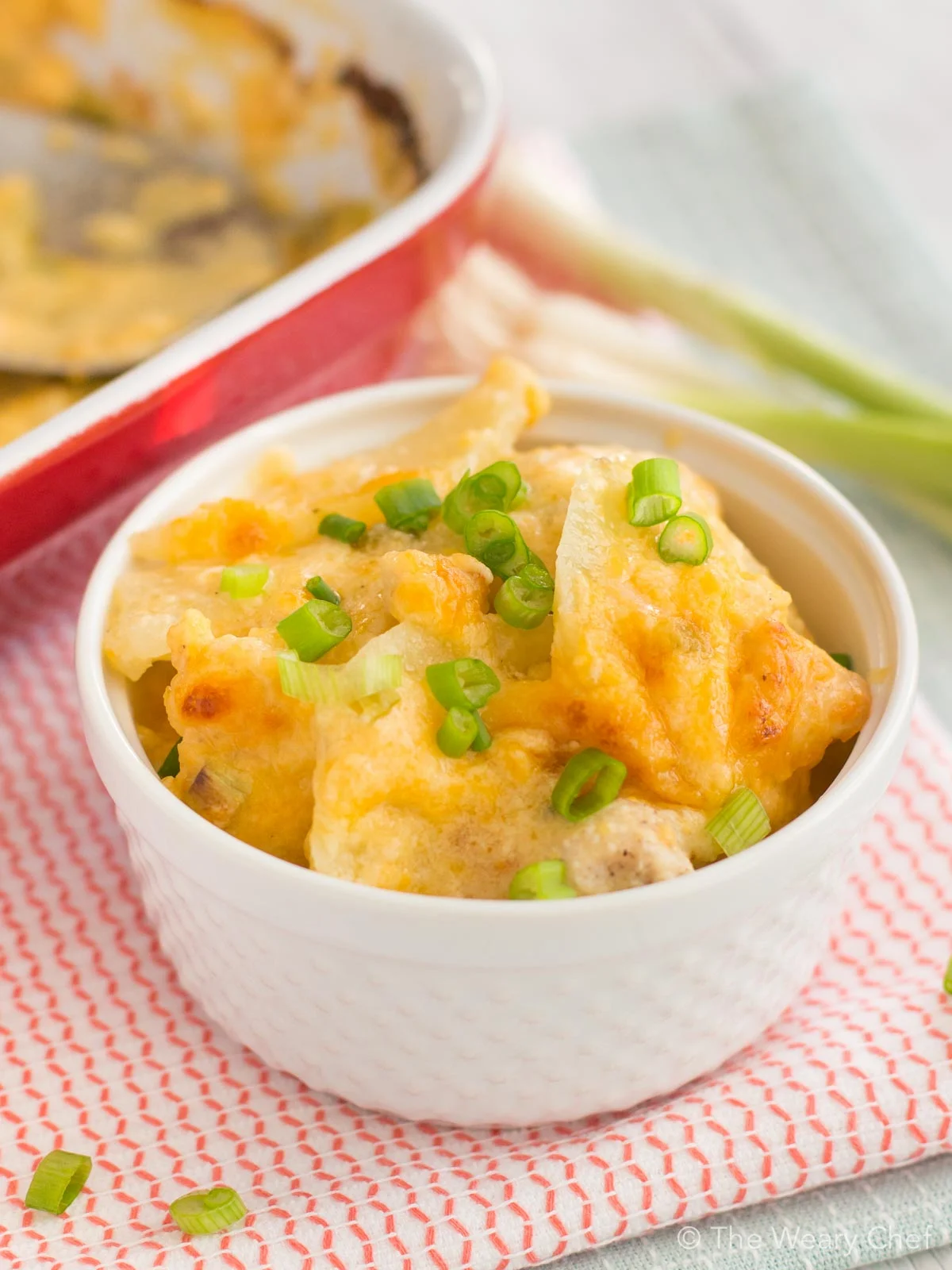 Are you in the mood for something carb loaded, cheesy, and delicious? I've got just the thing! Feast your eyes on this Scalloped Potatoes recipe. Then, go make it for dinner!