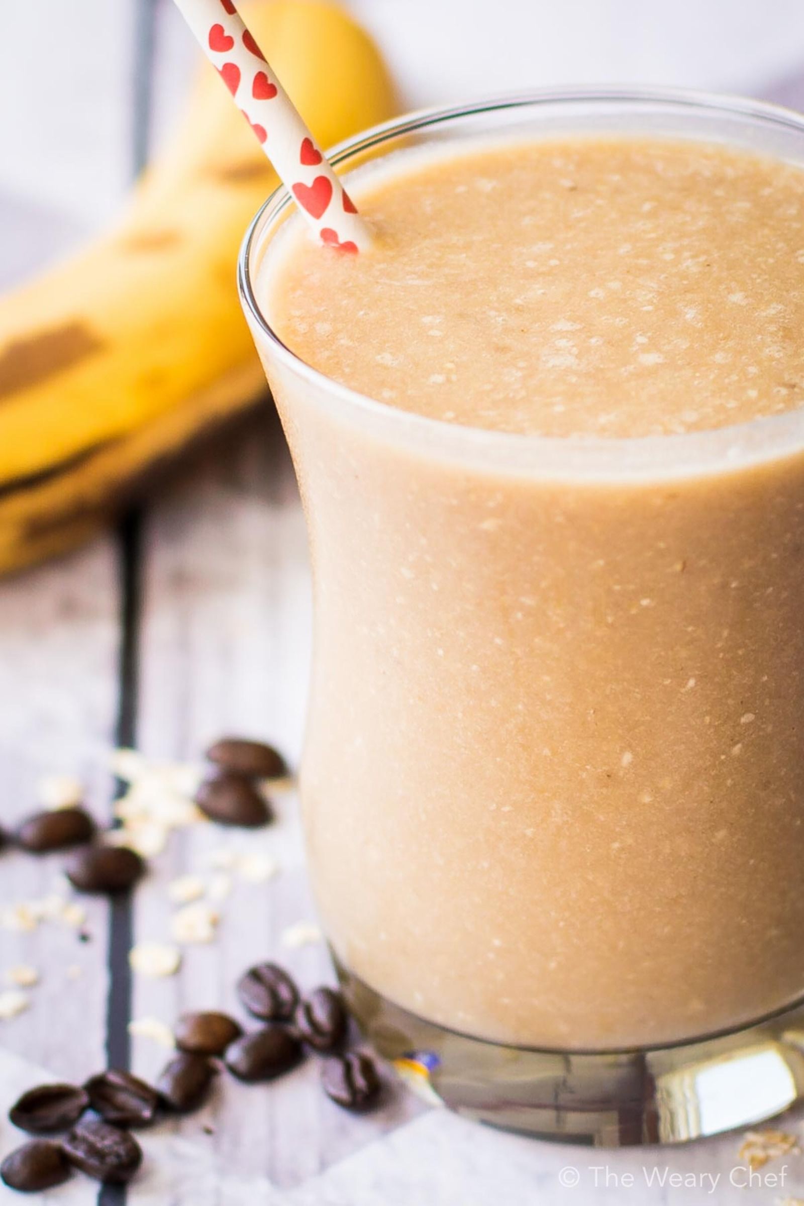 Easy Banana Nut Smoothie Recipe - The Weary Chef