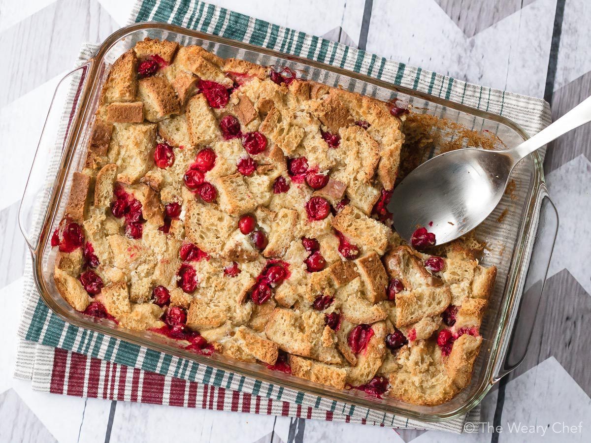 Your weekend and holiday mornings just got even better thanks to this Sour Cream Cranberry French Toast Casserole! You can also try this breakfast recipe with blueberries, strawberries, or other fruits!