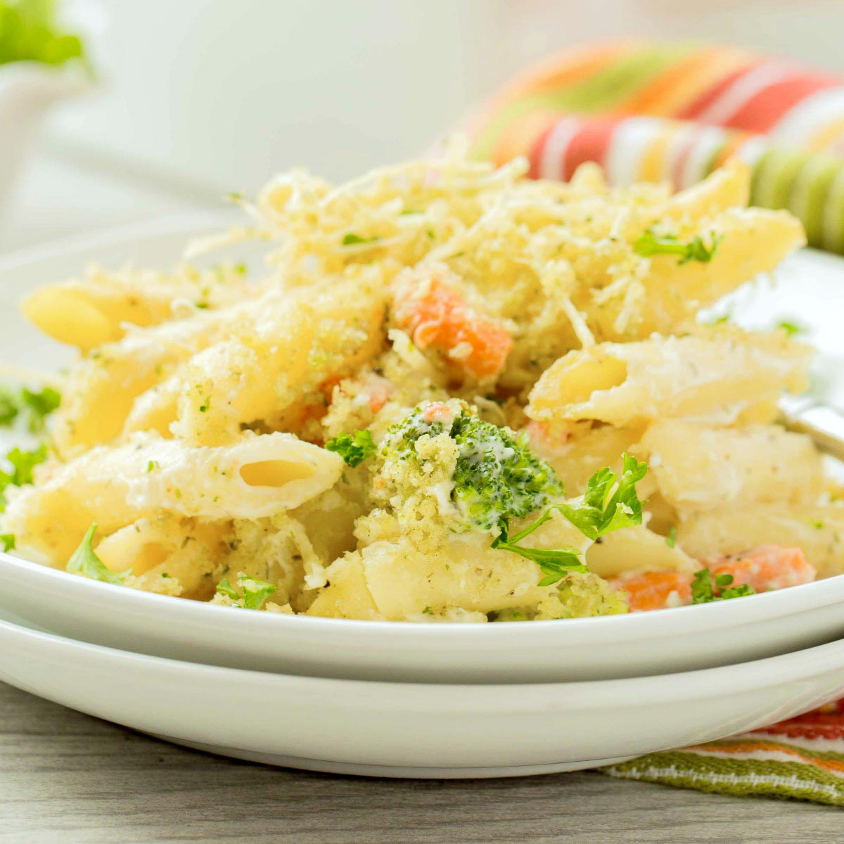 You'll love this dreamy pasta alfredo casserole with smoked salmon and broccoli. It's easy to make the alfredo sauce from scratch, or you can use jarred sauce as a shortcut!