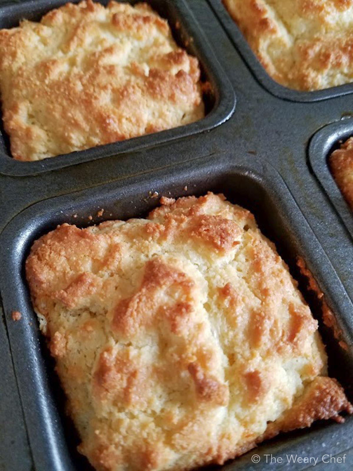 Low-Carb Biscuits in pan