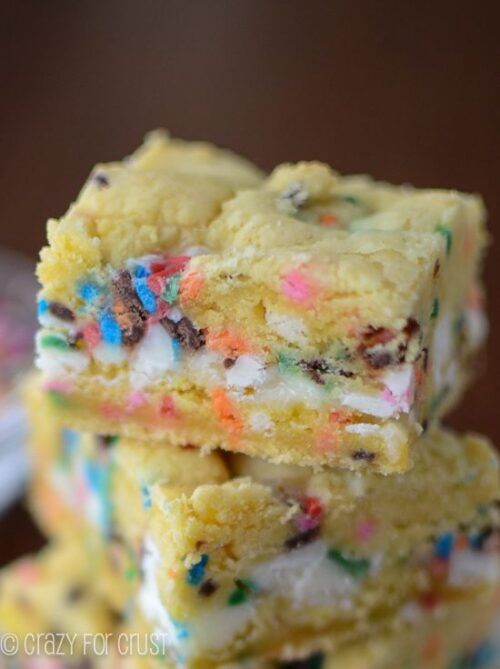 Funfetti Gooey Bars | Crazy for Crust