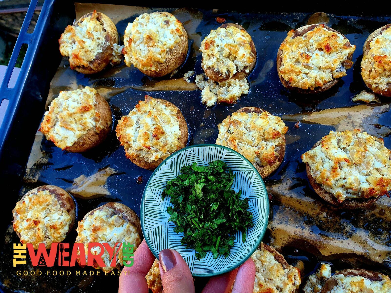 stuffed mushrooms with parsley