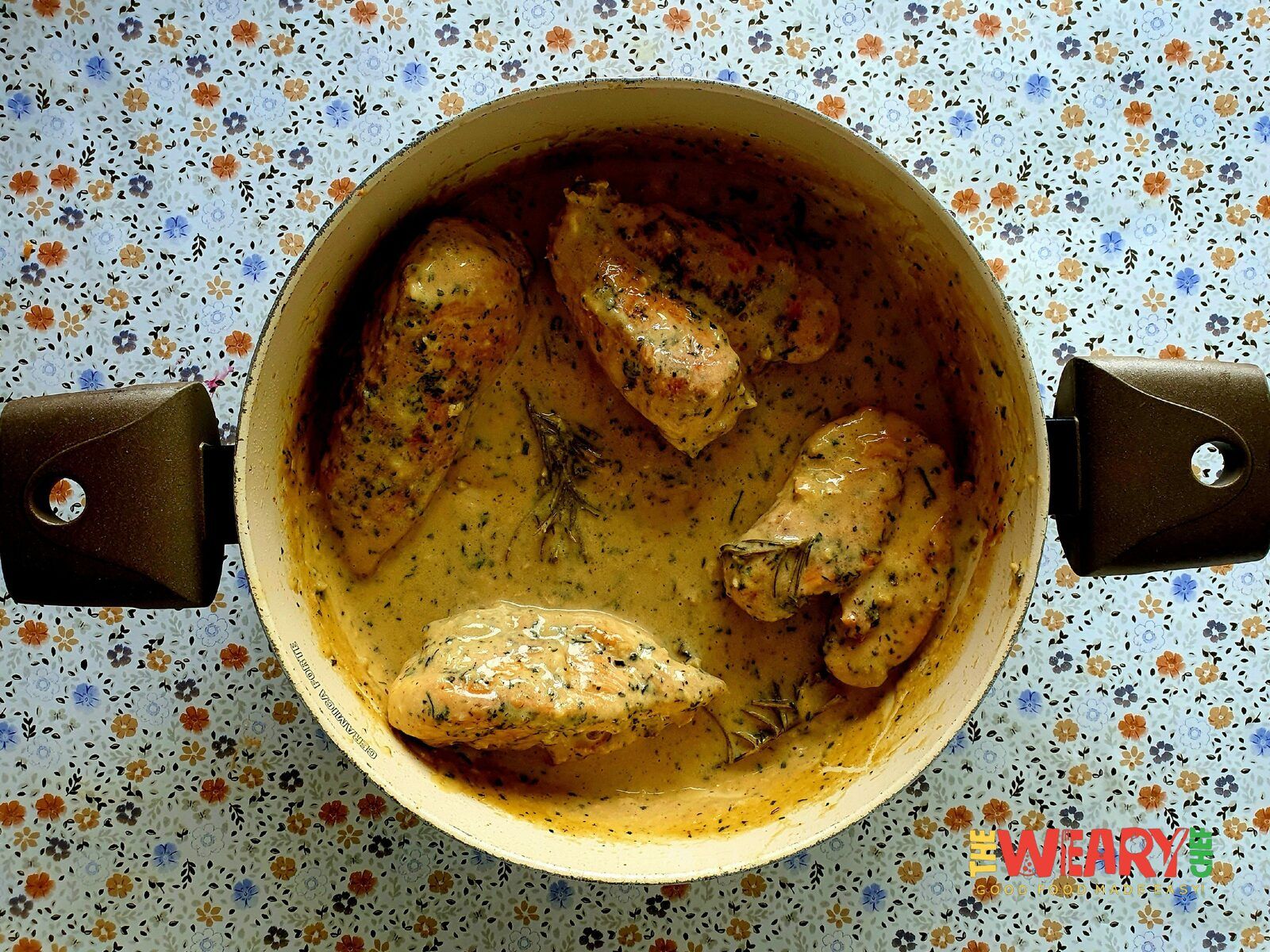 cream chicken with herbs and garlic