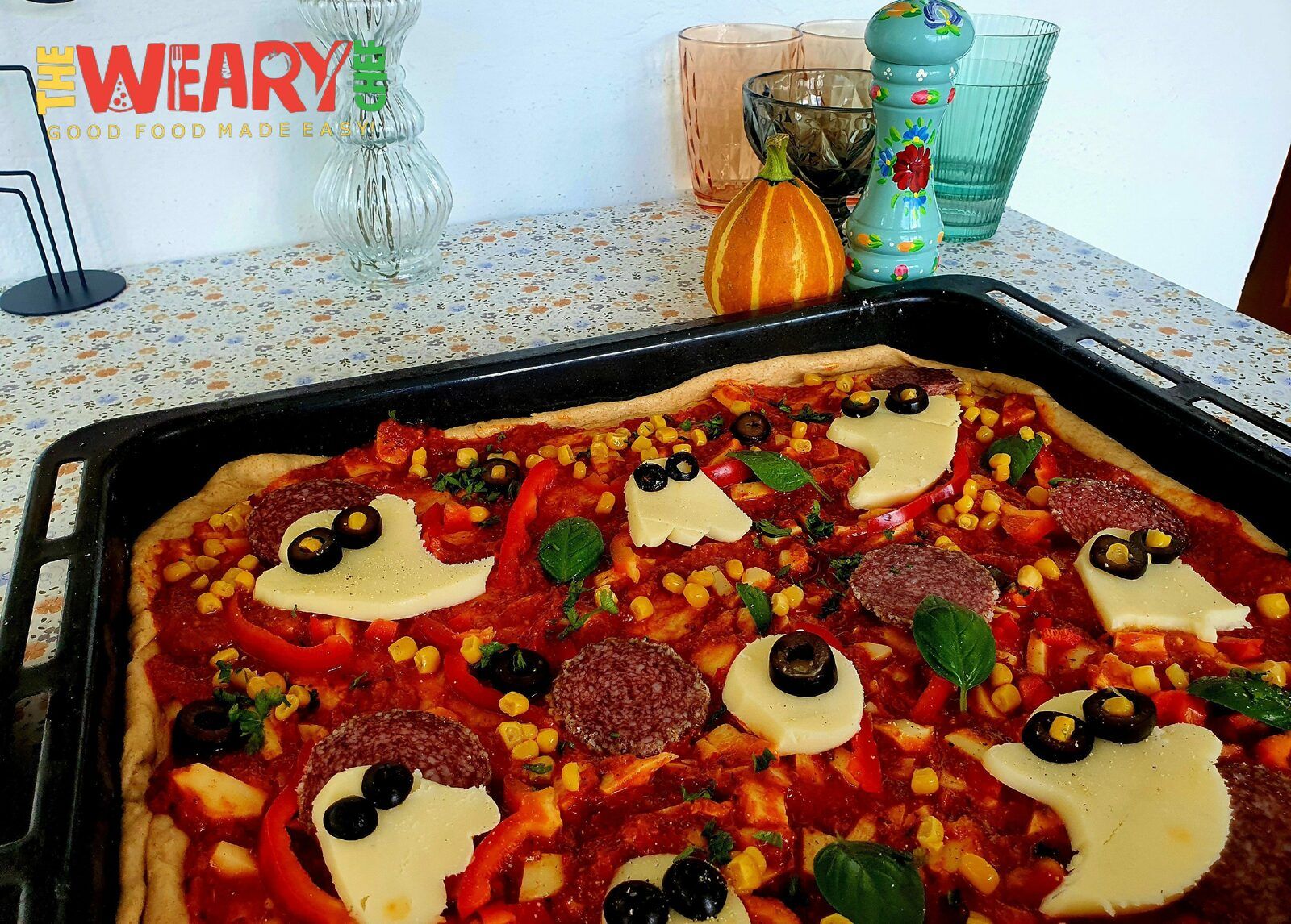 Halloween pizza