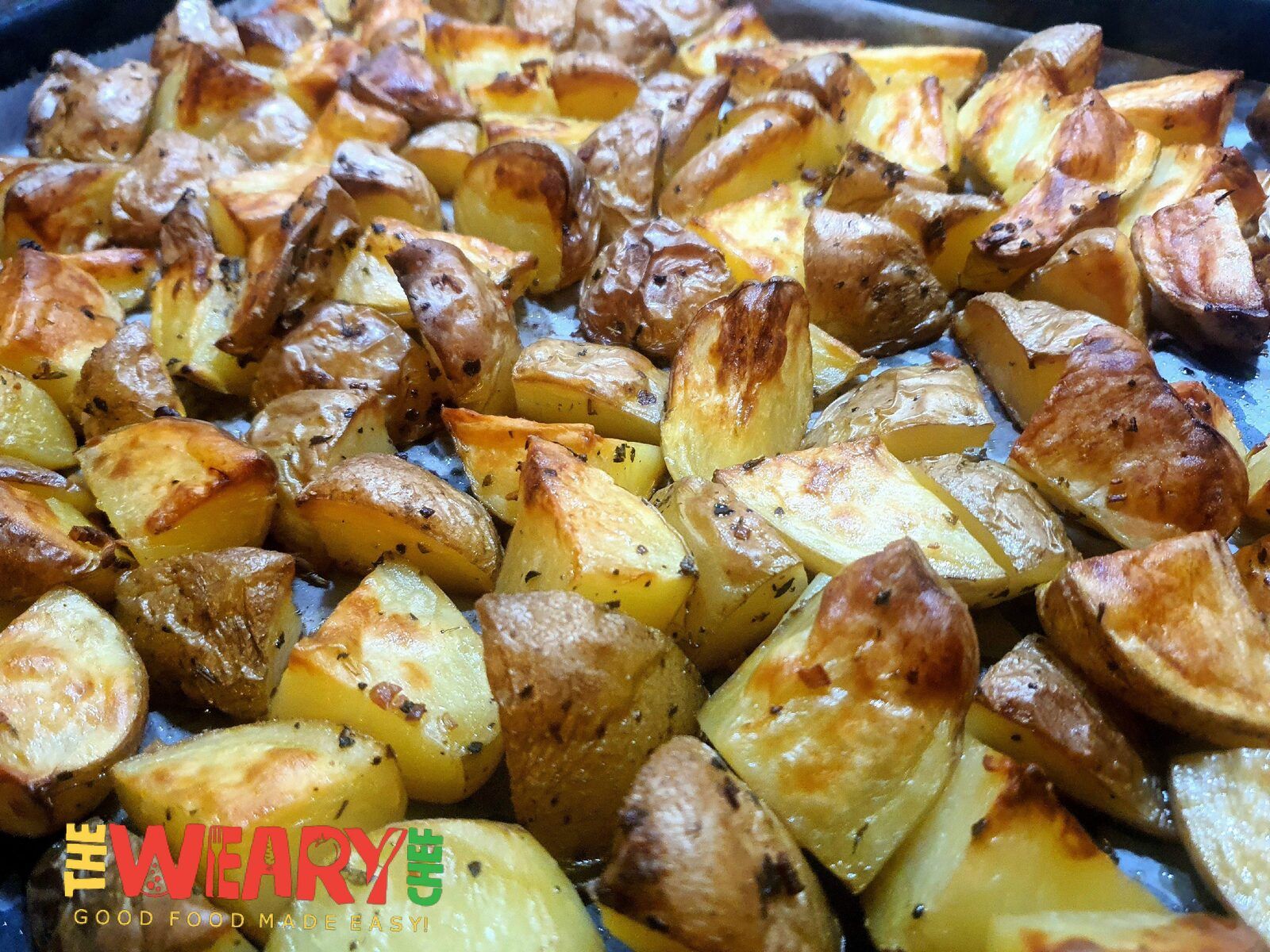 Crispy Garlic Roasted Potatoes