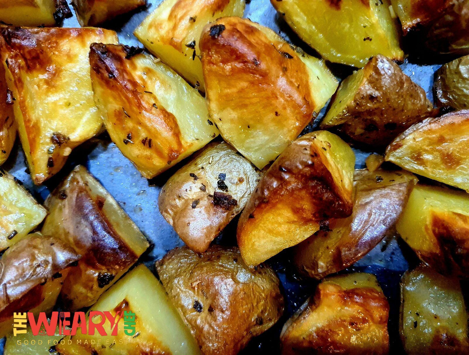 Crispy Garlic Roasted Potatoes