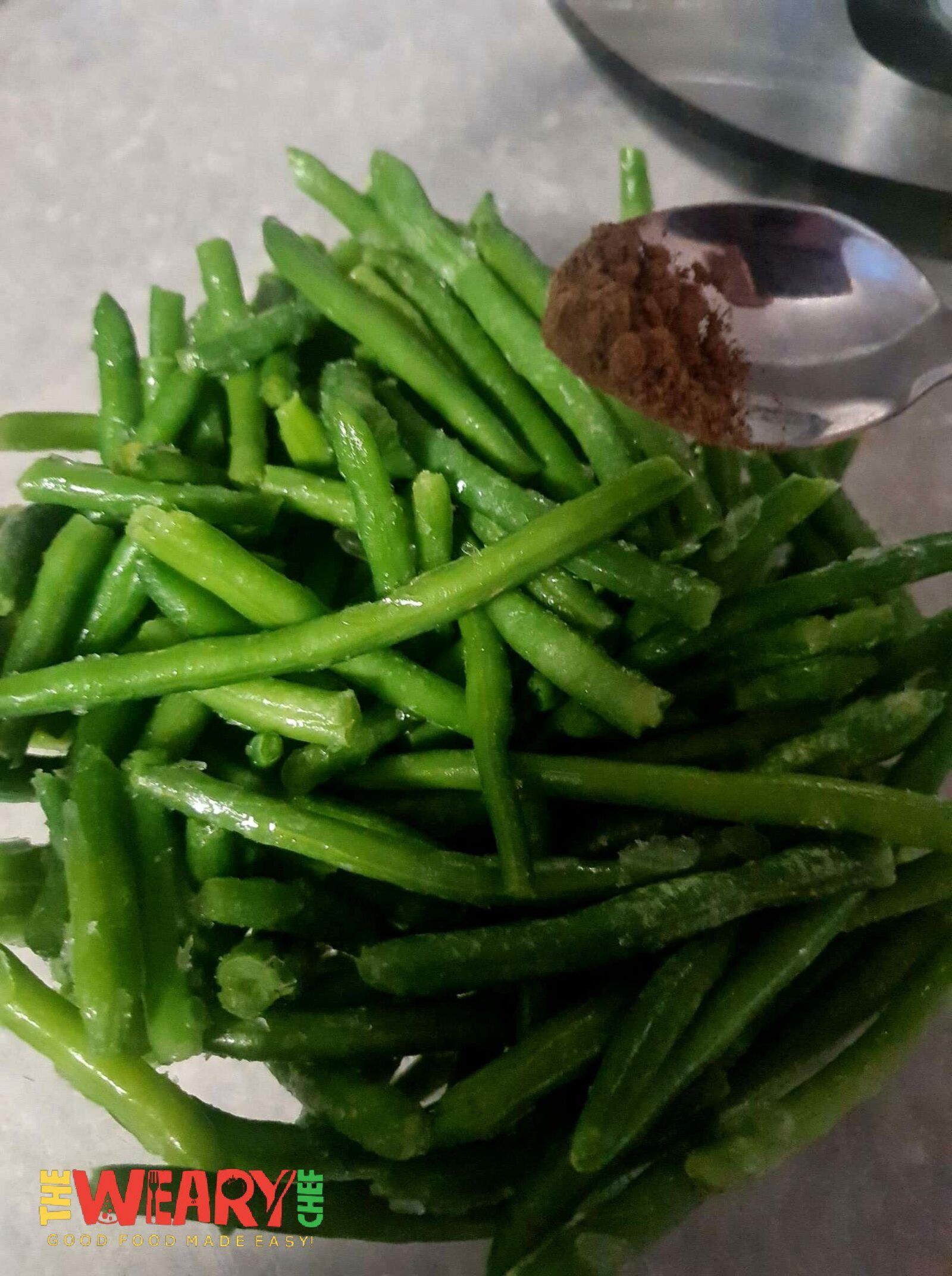 pepper over green beans